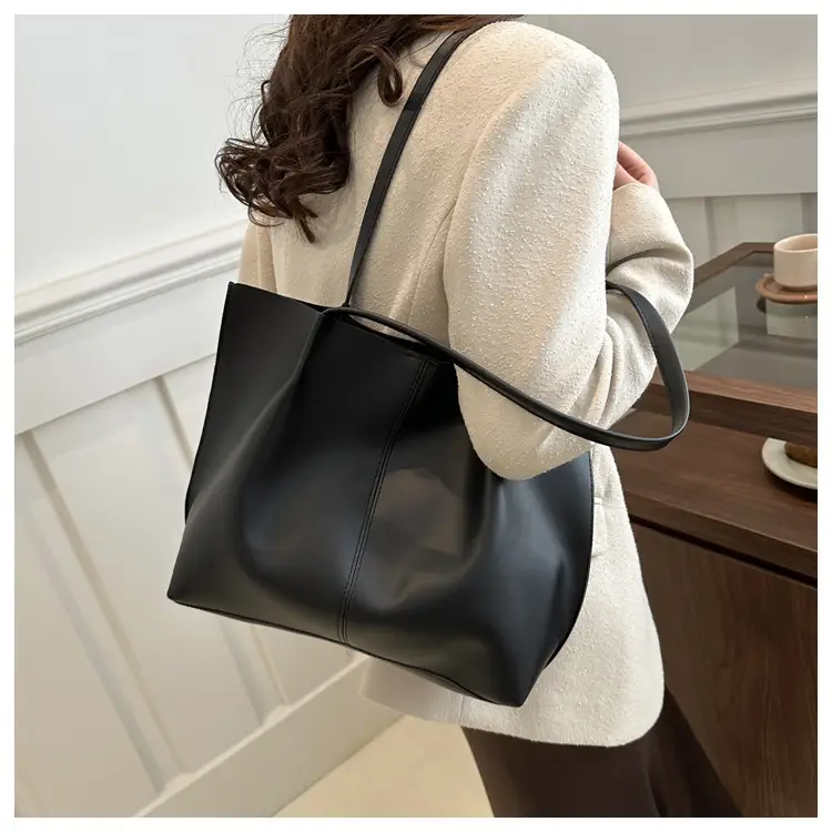 Black Casual Tote Bag for Women 2024 — feature 11