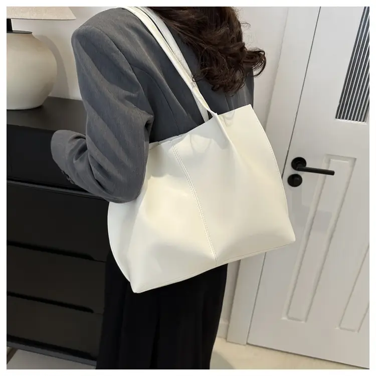 Black Casual Tote Bag for Women 2024 — feature 18