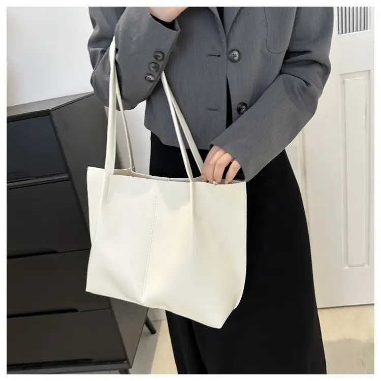 Black Casual Tote Bag for Women 2024 — feature 19