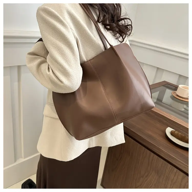 Black Casual Tote Bag for Women 2024 — feature 9