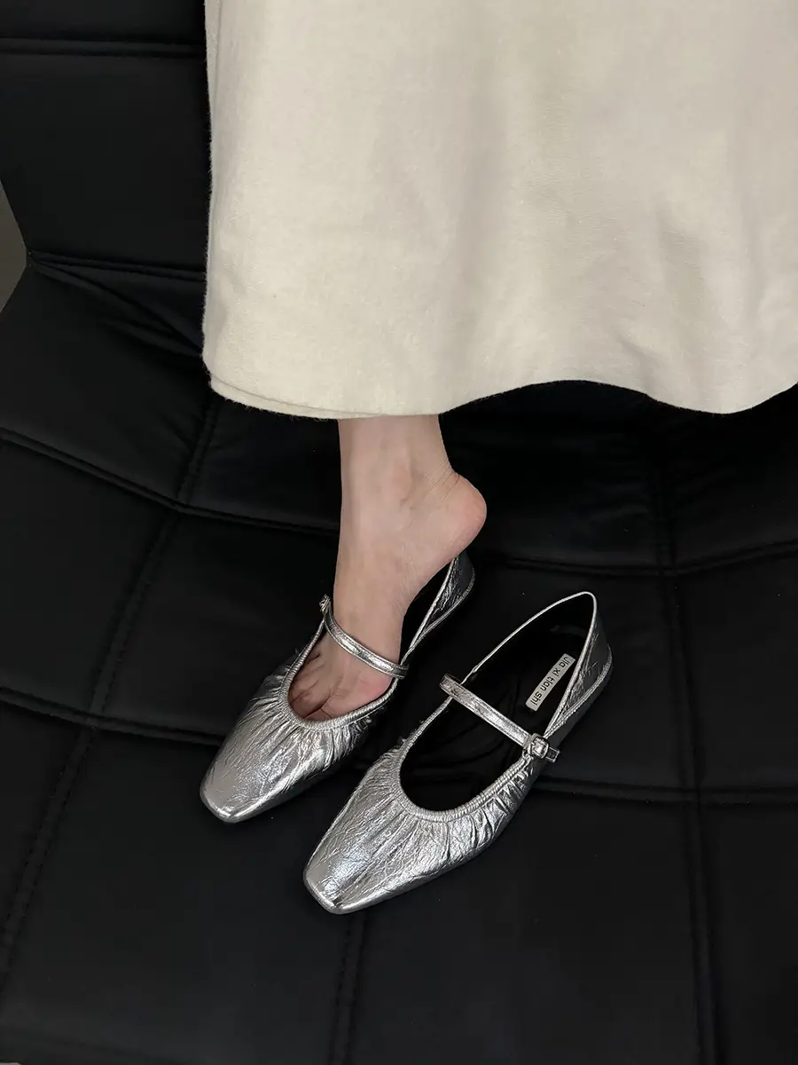 Women Flat Bottom French Spring Niche Shoes 2024 — feature 1