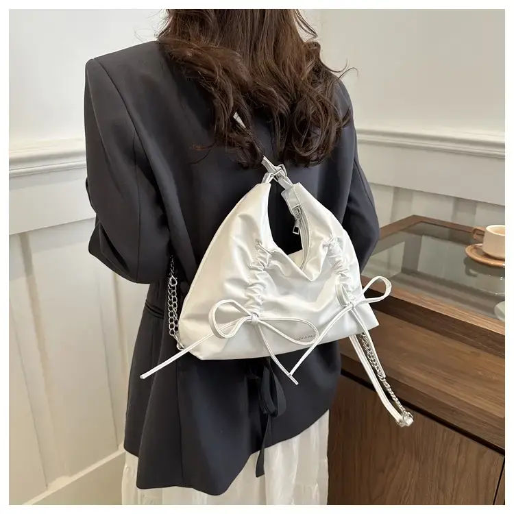 Silver Metallic Large Capacity Women's Tote Bag — feature 13