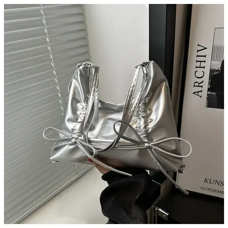 Silver Metallic Large Capacity Women's Tote Bag — feature 20