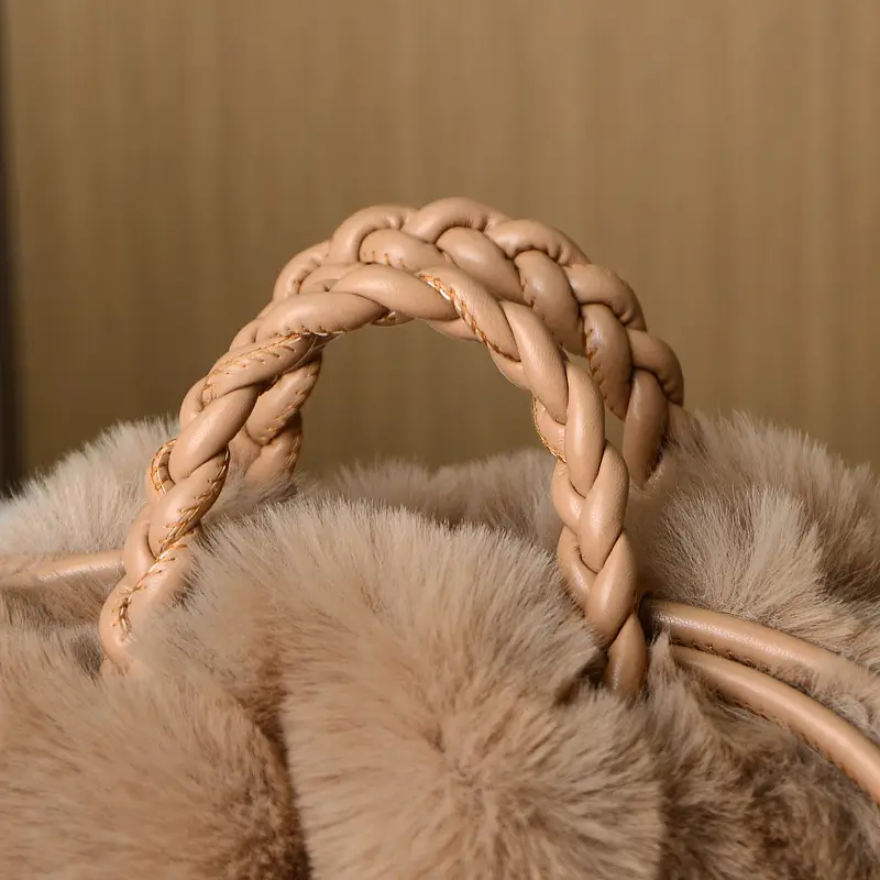 Pink Faux Fur Shoulder Bag for Women Autumn Winter 2024 â feature 13
