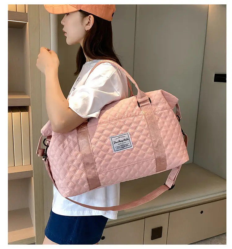 Pink Quilted Travel Bag with Shoulder Strap — feature 8