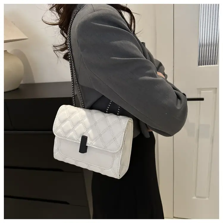 White Rhombic Chain Lock Shoulder Bag for Women — feature 25