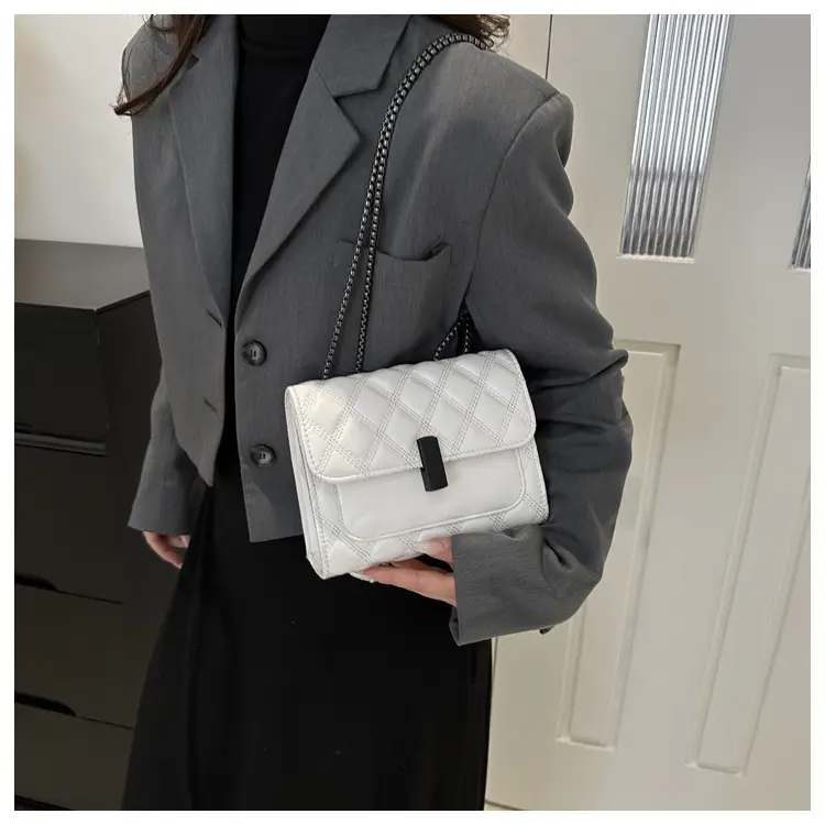 White Rhombic Chain Lock Shoulder Bag for Women — feature 26
