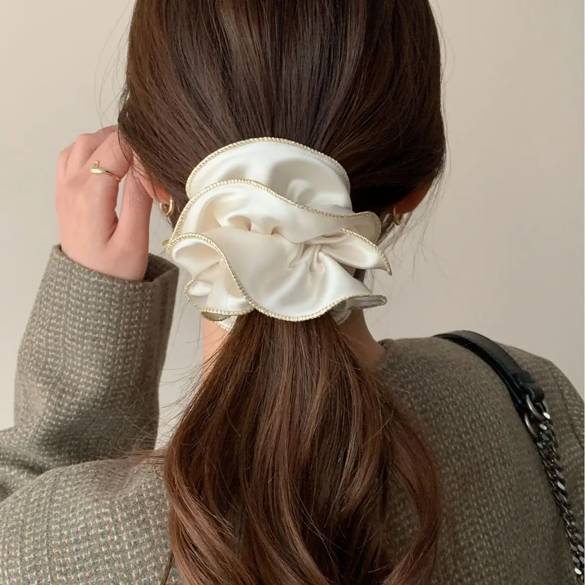 Elegant Satin Hair Ring for Women - Image 4