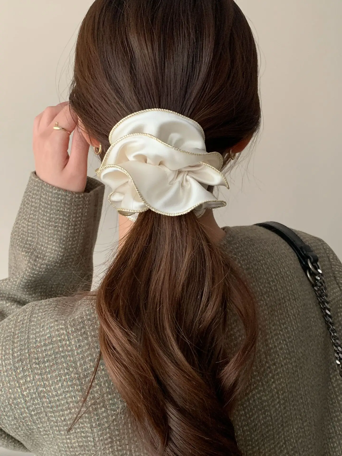 Elegant Satin Hair Ring for Women — feature 5