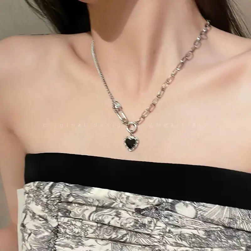 High-end Pearl Pendant Necklace for Women - Image 12