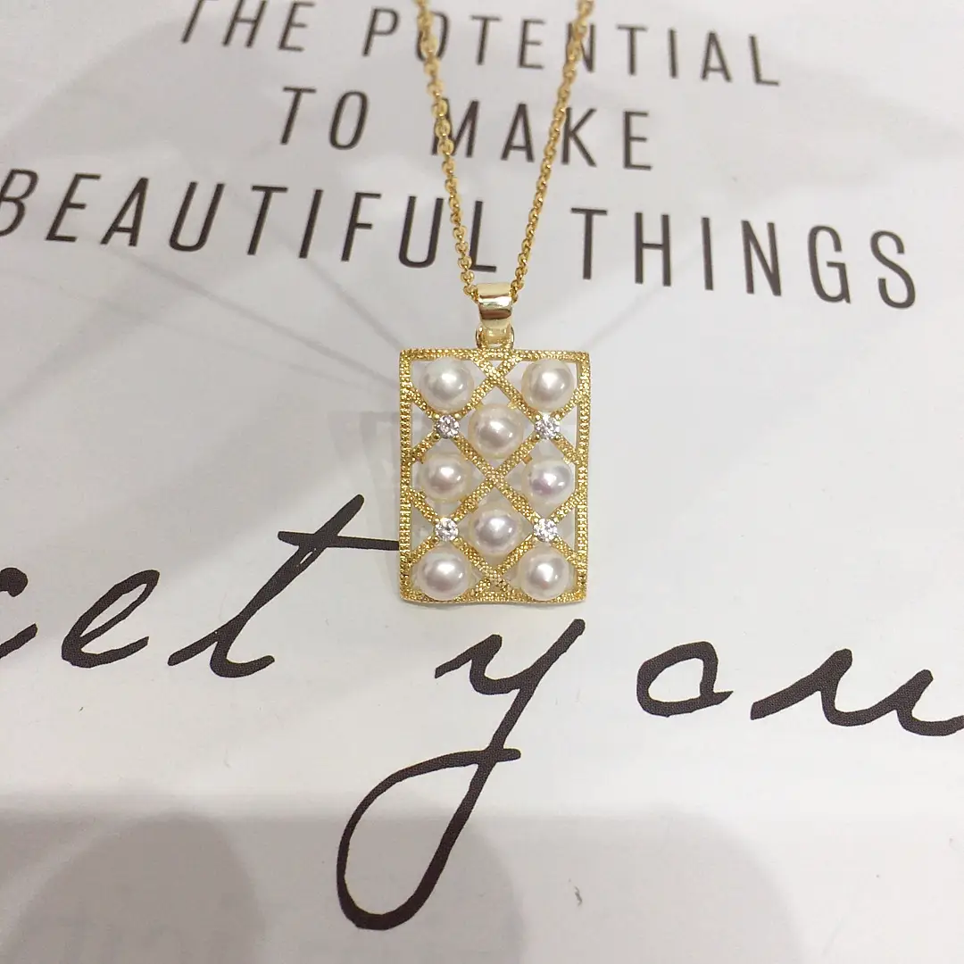 Zhuji Pearl Pendant Necklace with Square Design