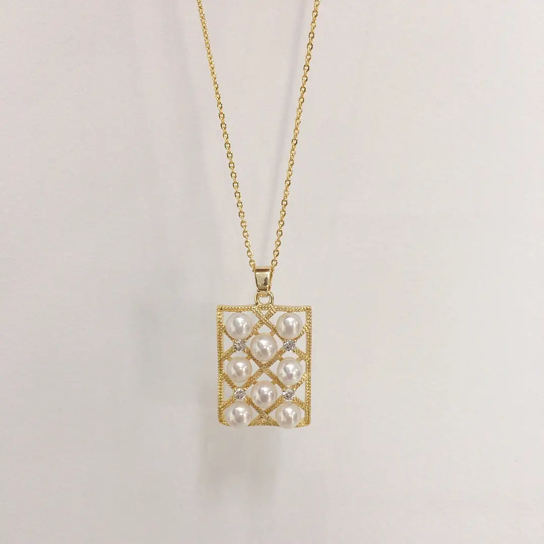 Zhuji Pearl Pendant Necklace with Square Design
