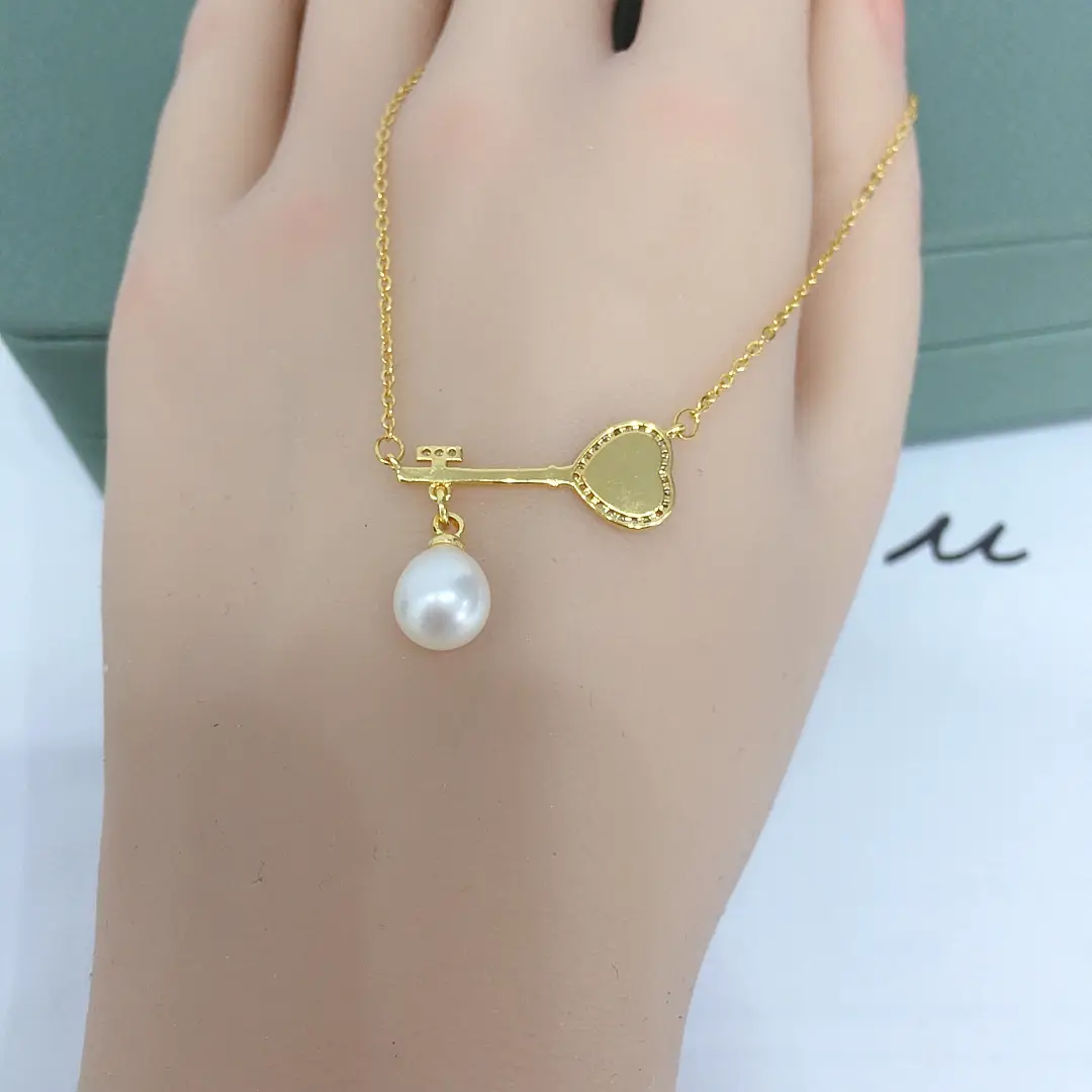 Gold Pearl Pendant Necklace Set for Women Valentine's Day Gift — feature 7