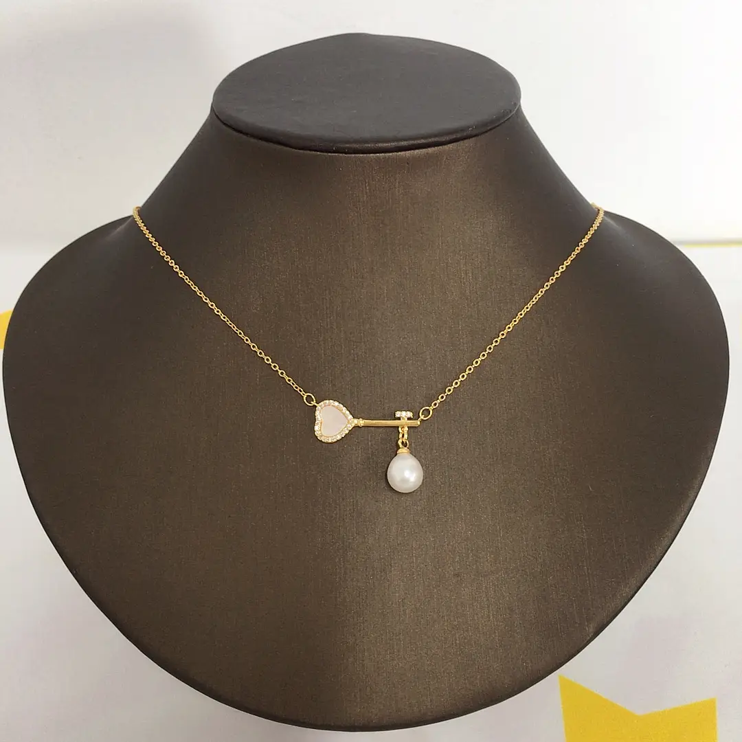 Gold Pearl Pendant Necklace Set for Women Valentine's Day Gift — feature 9