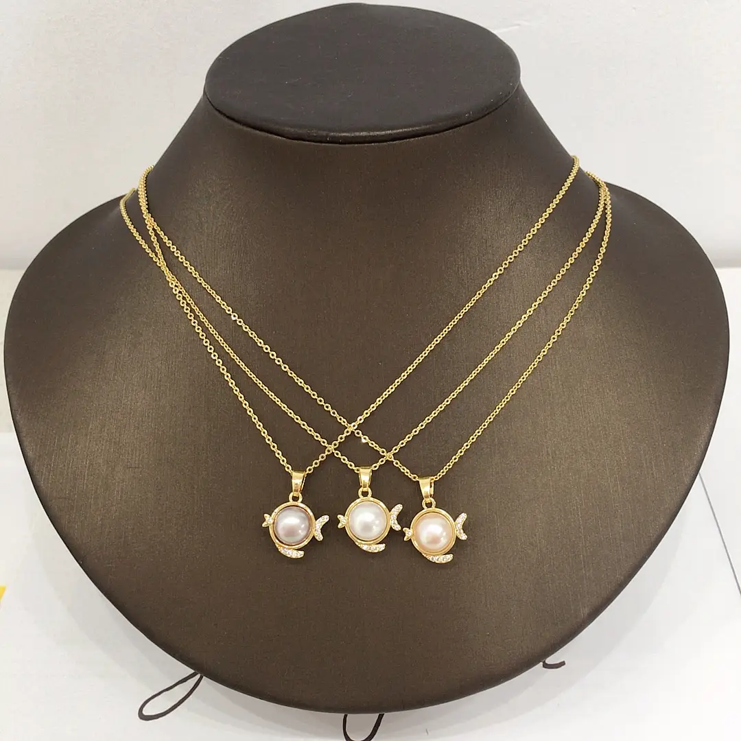 Zhuji Shanxiahu Pearl Pendant Necklace White Gold Fish Design — feature 5