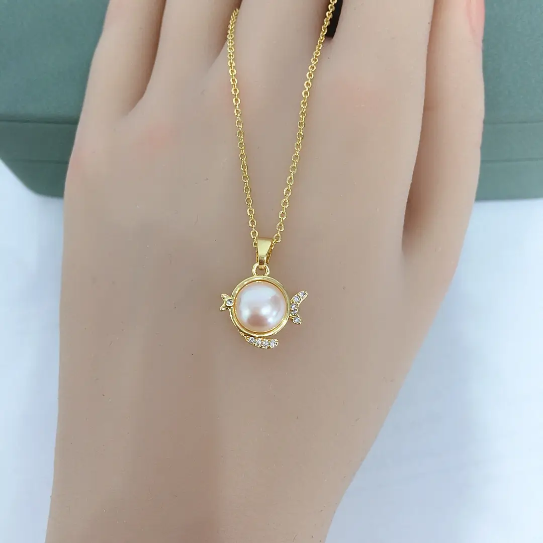 Zhuji Shanxiahu Pearl Pendant Necklace White Gold Fish Design - Image 2