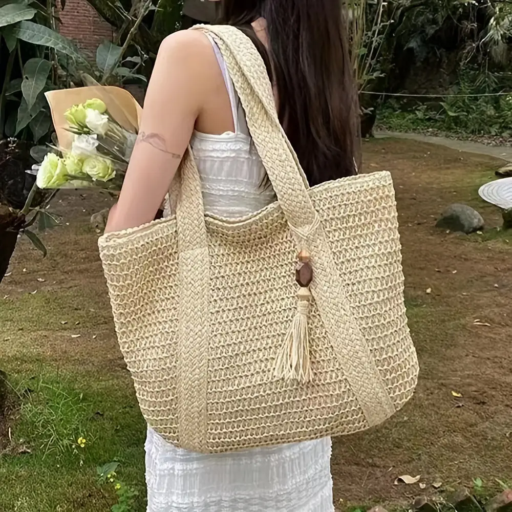 Hand-Woven Straw Tote Bag for Women Large Capacity Beach Travel - Image 6