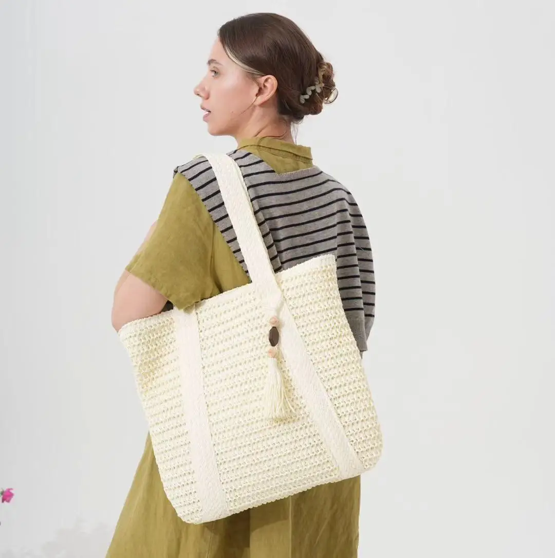 Hand-Woven Straw Tote Bag for Women Large Capacity Beach Travel - Image 4