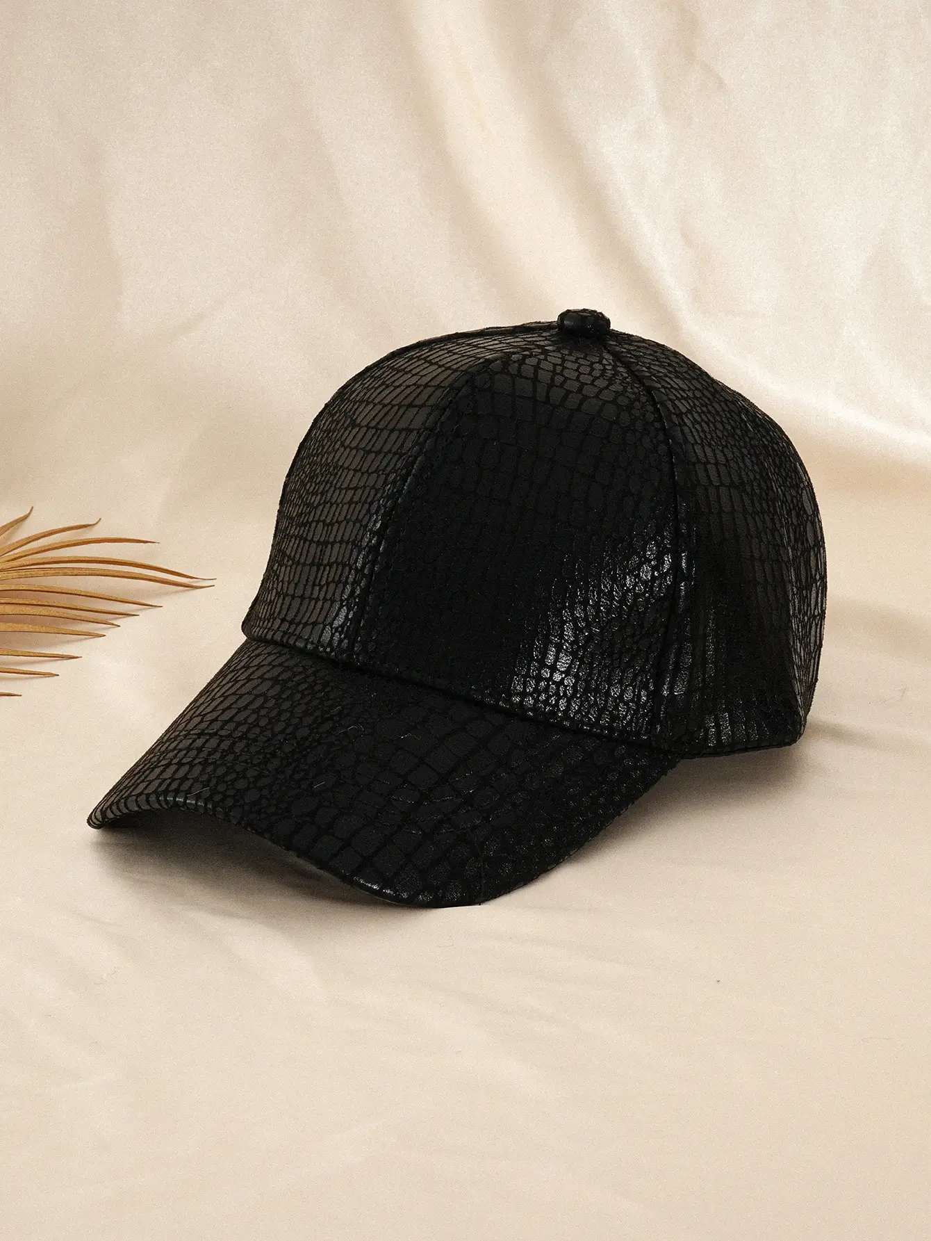 Men's Gold Mesh Cap with Eaves — feature 1