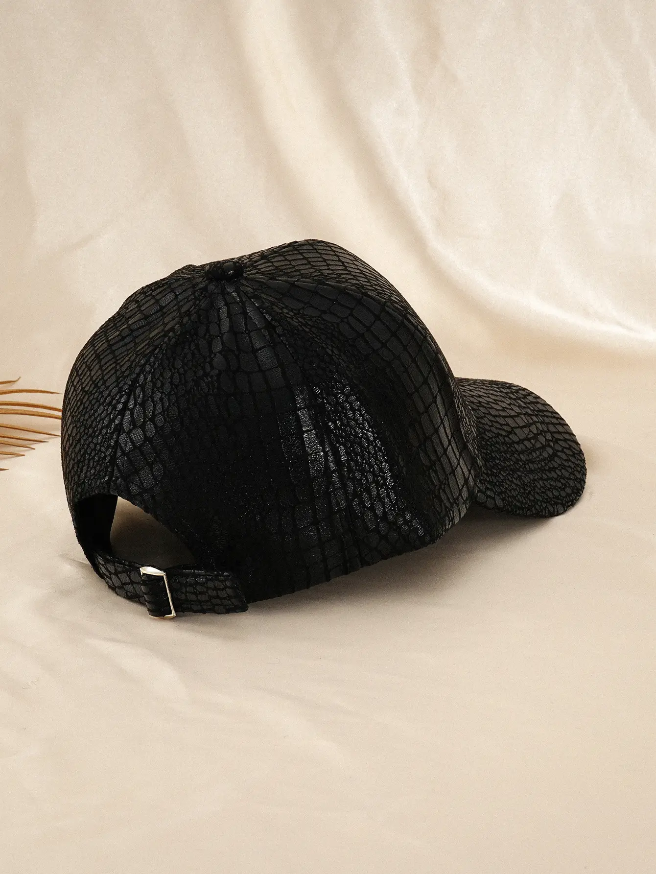 Men's Gold Mesh Cap with Eaves — feature 5