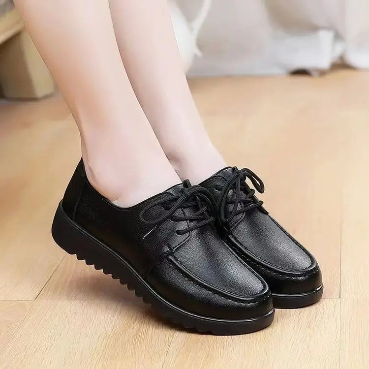 Women's Black Non-Slip Flat Loafers - Image 3