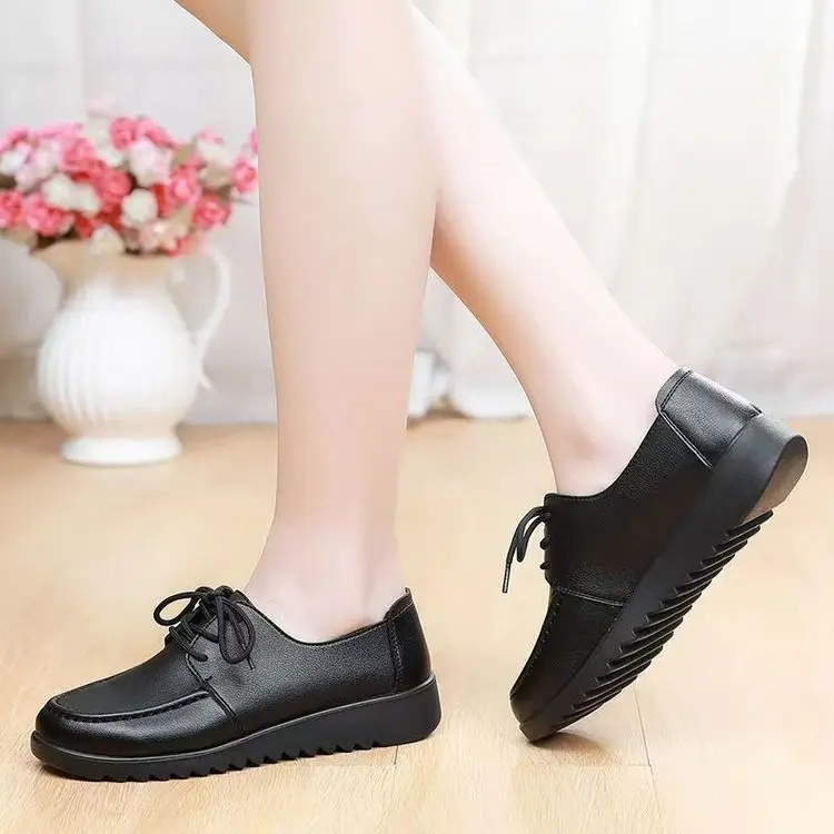 Women's Black Non-Slip Flat Loafers — feature 2