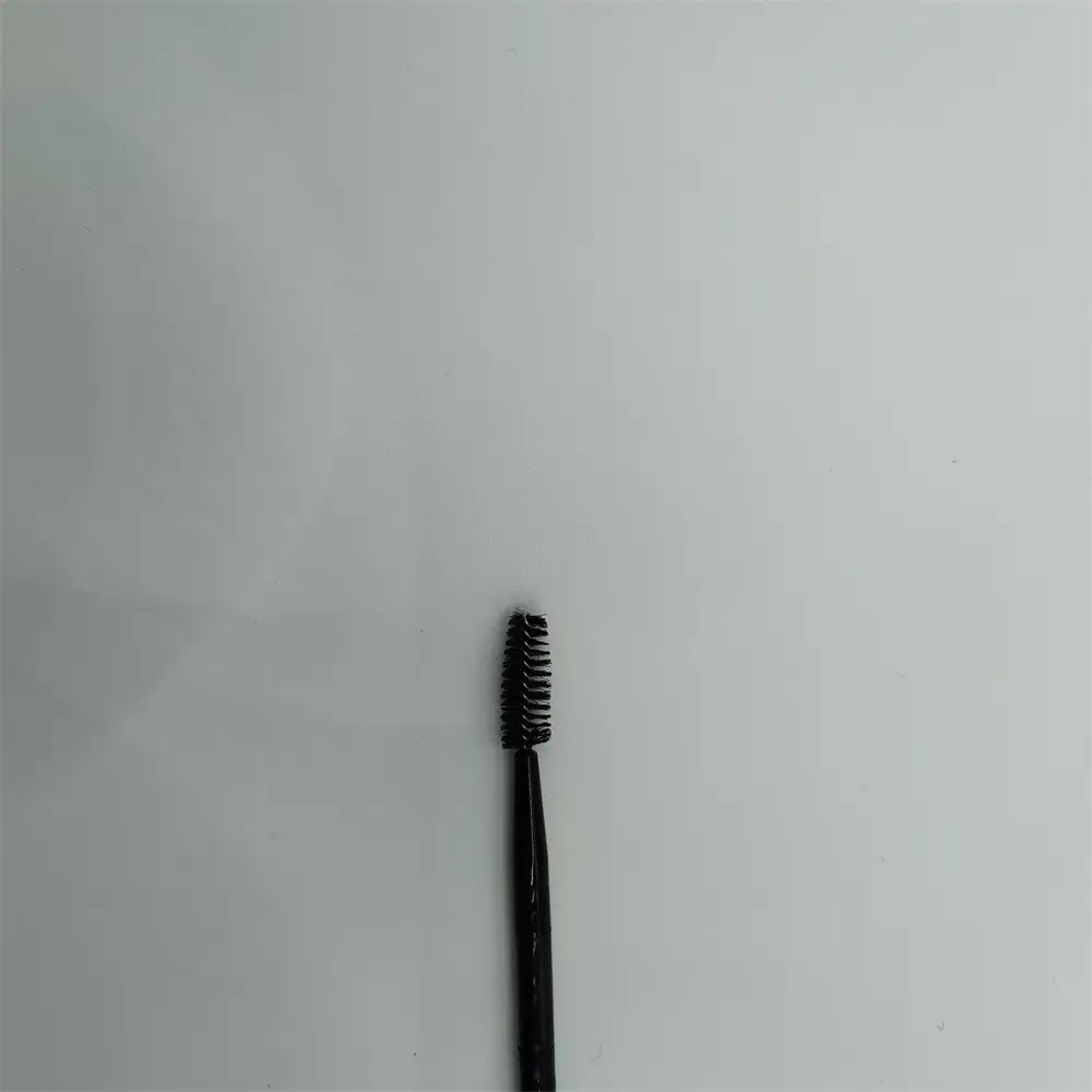 Short Handle Eyebrow Brush with Eyelash Roll & Brush — feature 8