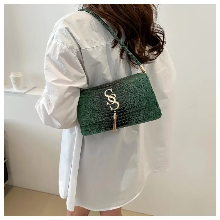 Green Croc Texture Shoulder Bag for Women 2024 — feature 17