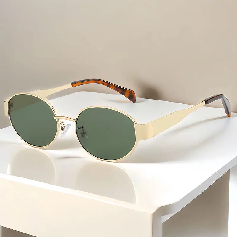 Gold frame dark green film (leopard feet)
