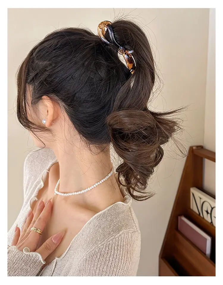 Wooden Bow Ponytail Buckle for Women — feature 6