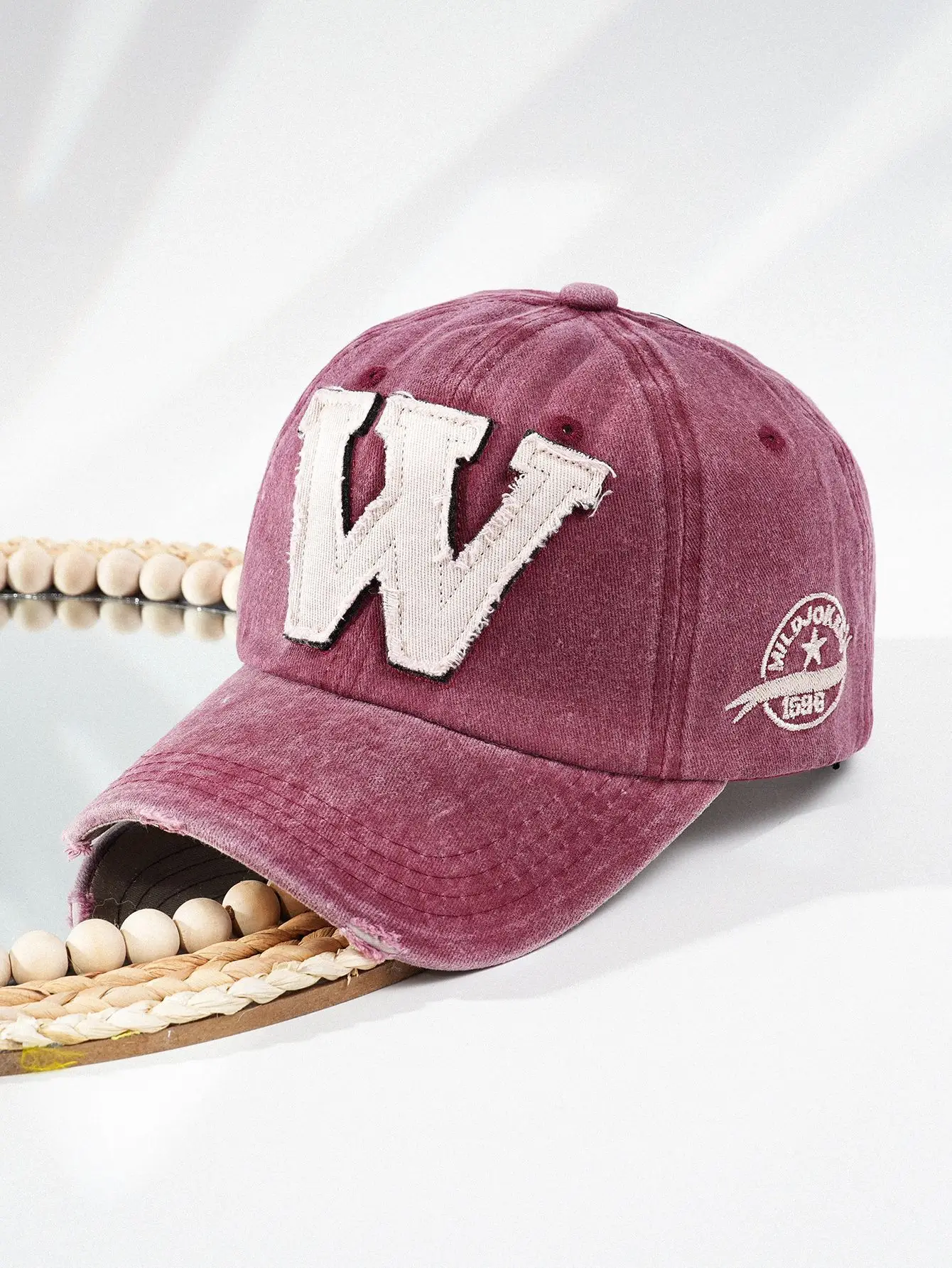 Men Women European American Baseball Cap with Heart Embroidery — feature 11