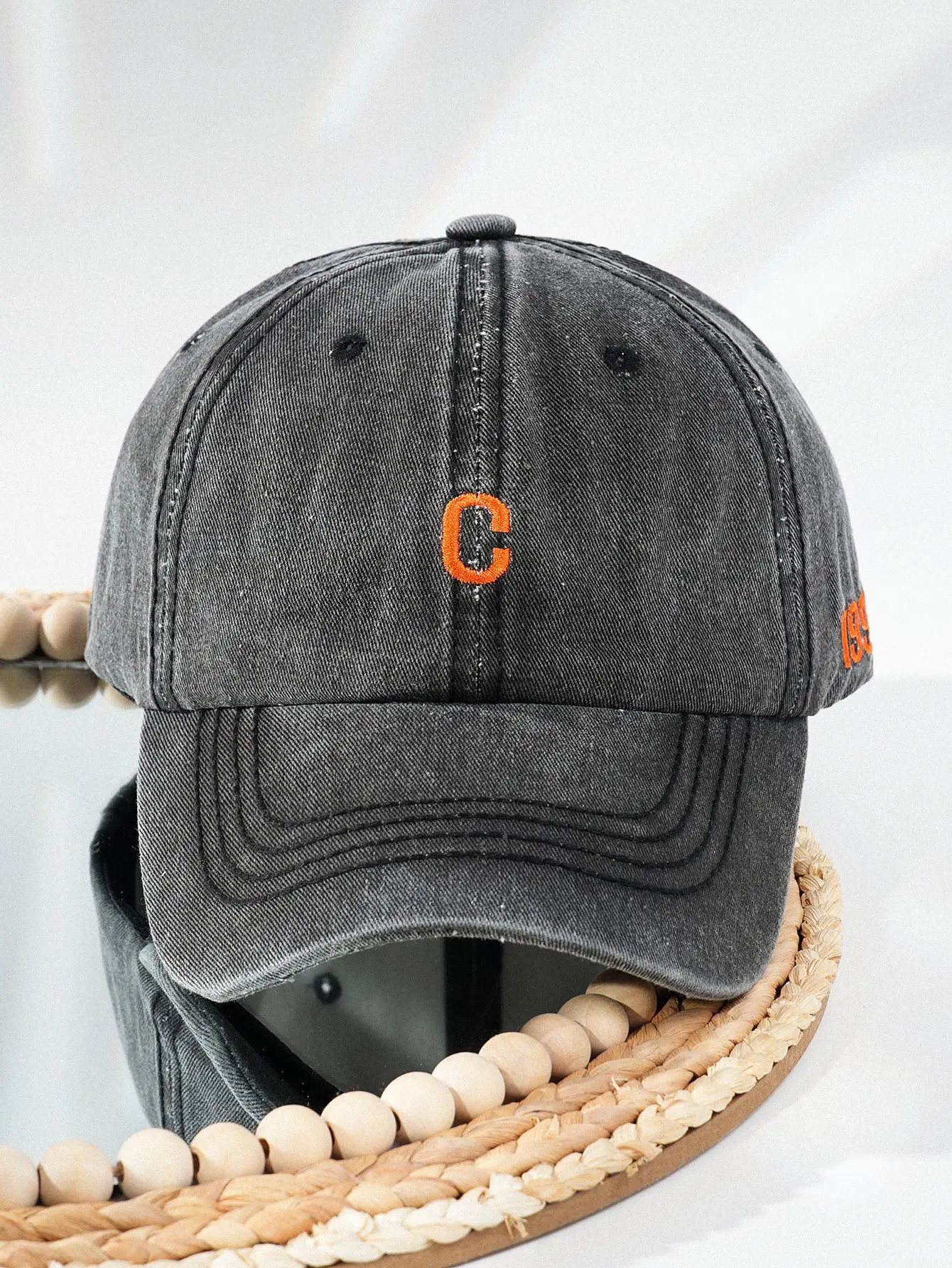 Men Women European American Baseball Cap with Heart Embroidery — feature 9
