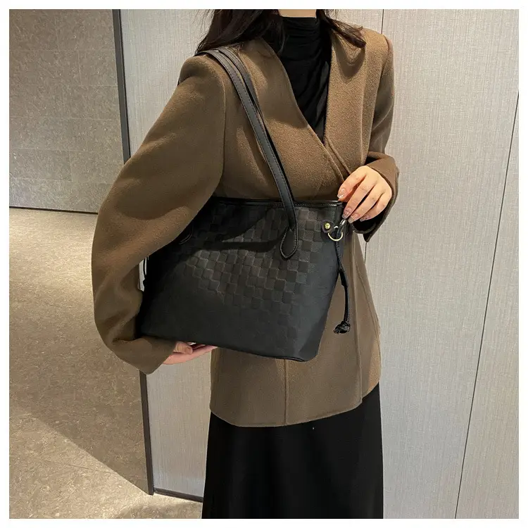 White Rhombic Women's Tote Bag with Leather Handles — feature 15