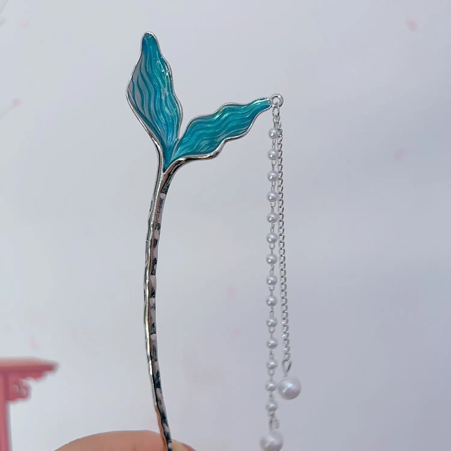 Chinese-style Blue Fish Tail Hairpin with Pearl Drop - Image 4