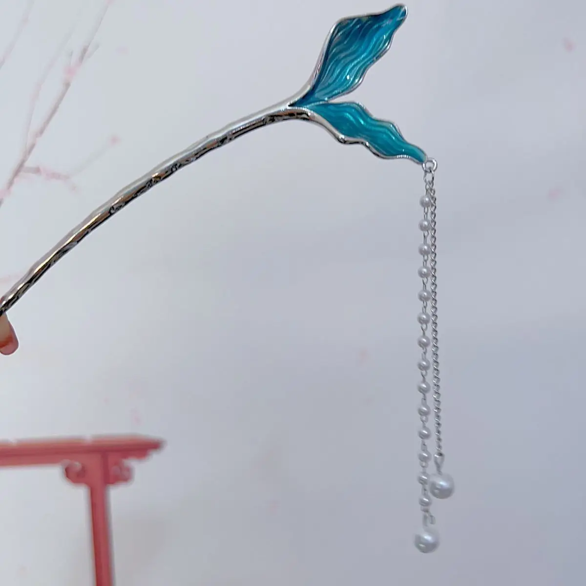 Chinese-style Blue Fish Tail Hairpin with Pearl Drop — feature 9