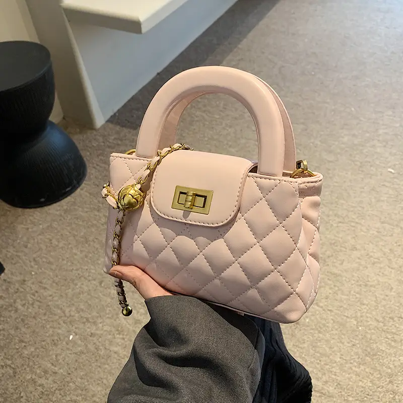 Black Rhomboid Chain Handbag for Women 2024 - Image 5