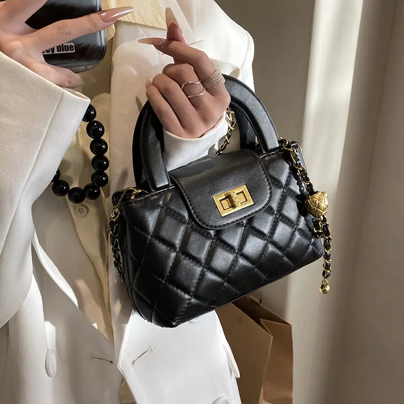 Black Rhomboid Chain Handbag for Women 2024 - Image 7