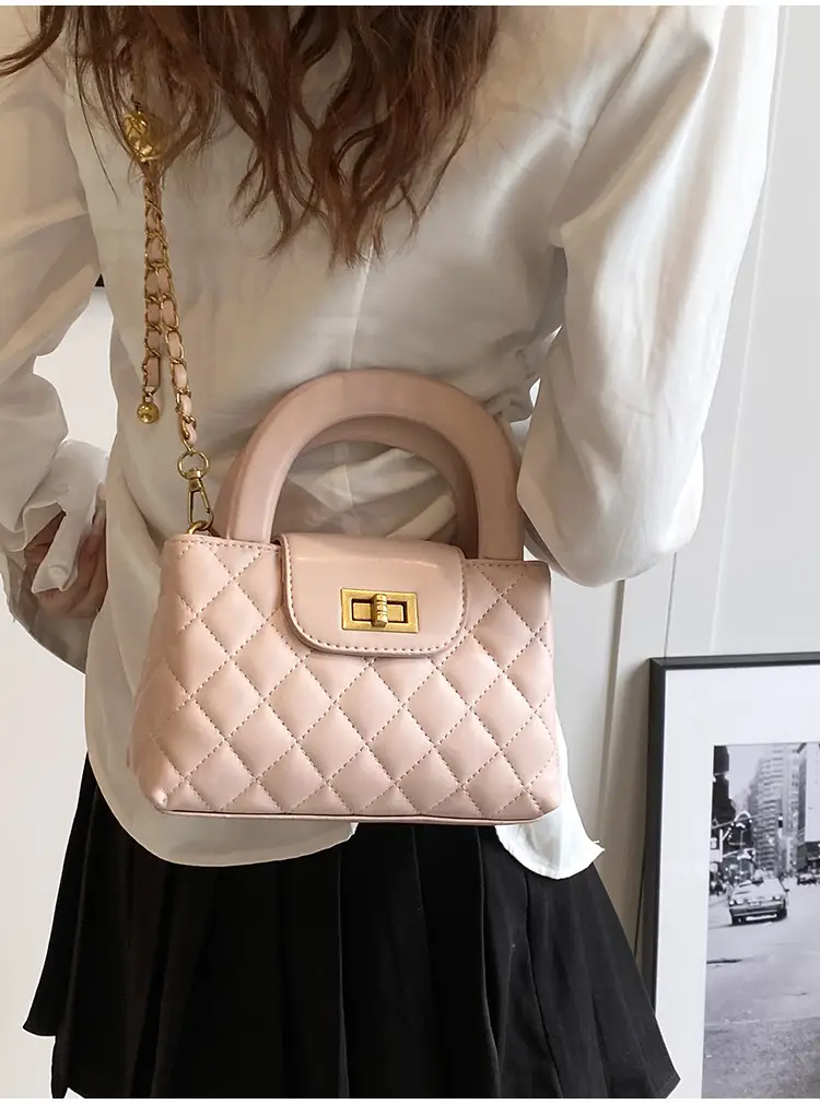 Black Rhomboid Chain Handbag for Women 2024 — feature 14