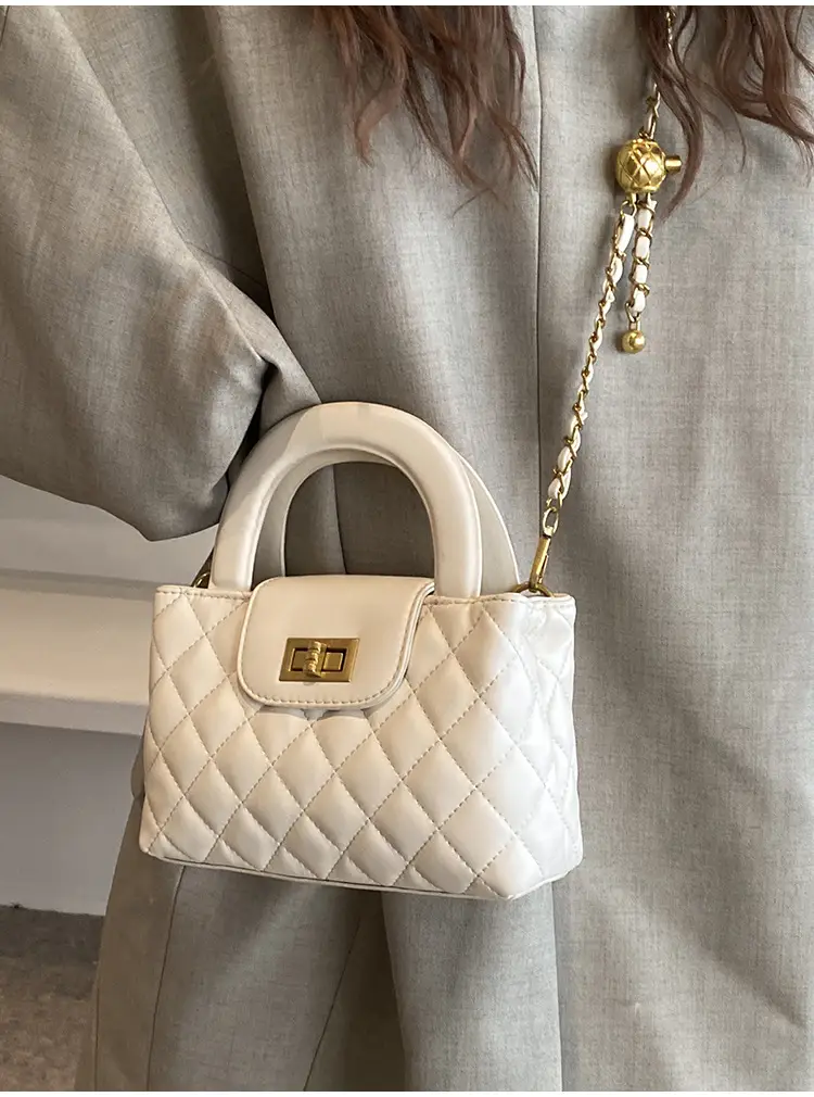 Black Rhomboid Chain Handbag for Women 2024 — feature 16