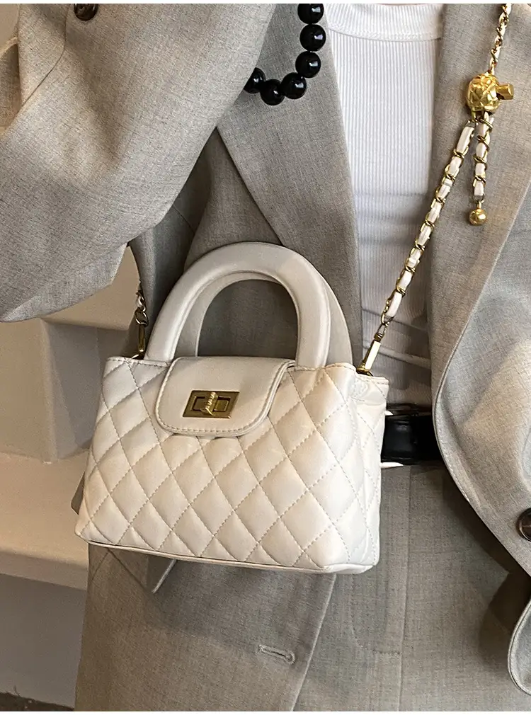 Black Rhomboid Chain Handbag for Women 2024 — feature 17