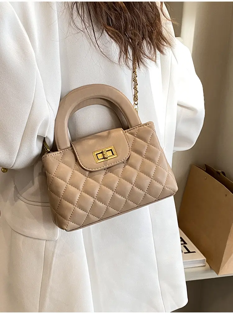 Black Rhomboid Chain Handbag for Women 2024 — feature 20