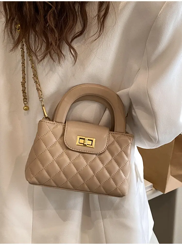 Black Rhomboid Chain Handbag for Women 2024 — feature 21