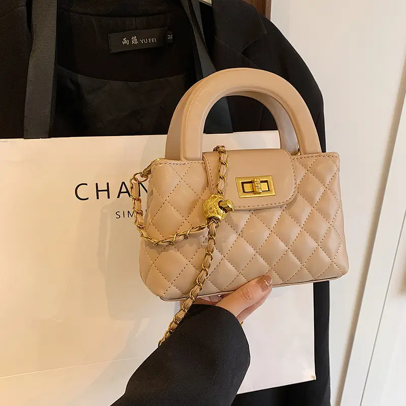 Black Rhomboid Chain Handbag for Women 2024 - Image 3