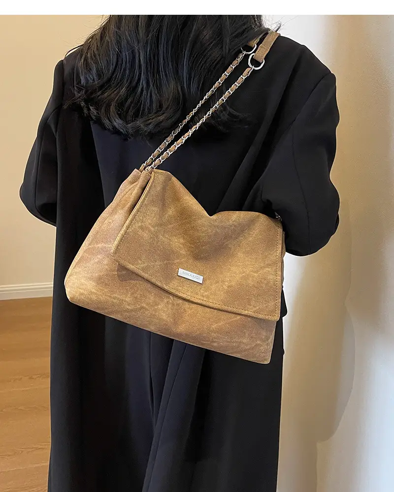 Women's Textured Chain Tote Bag Beige 2024 — feature 16