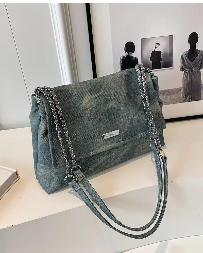 Women's Textured Chain Tote Bag Beige 2024 — feature 23