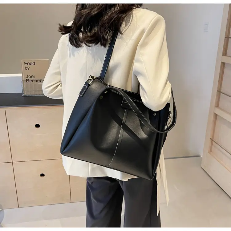 Women's Large Capacity Crossbody Tote Bag Beige Spring Summer 2026 — feature 26