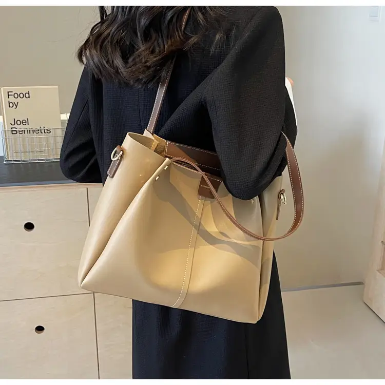 Women's Large Capacity Crossbody Tote Bag Beige Spring Summer 2026 — feature 29