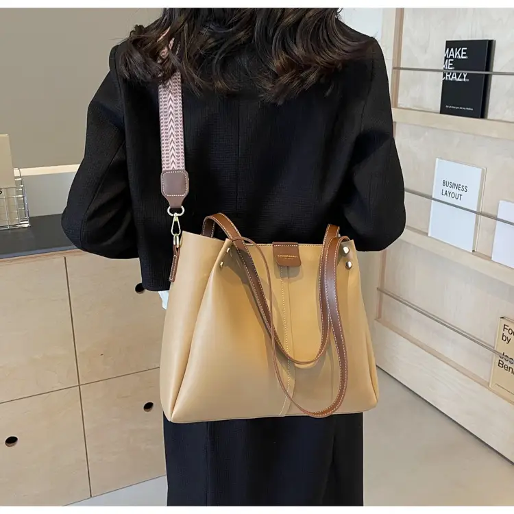 Women's Large Capacity Crossbody Tote Bag Beige Spring Summer 2026 — feature 31