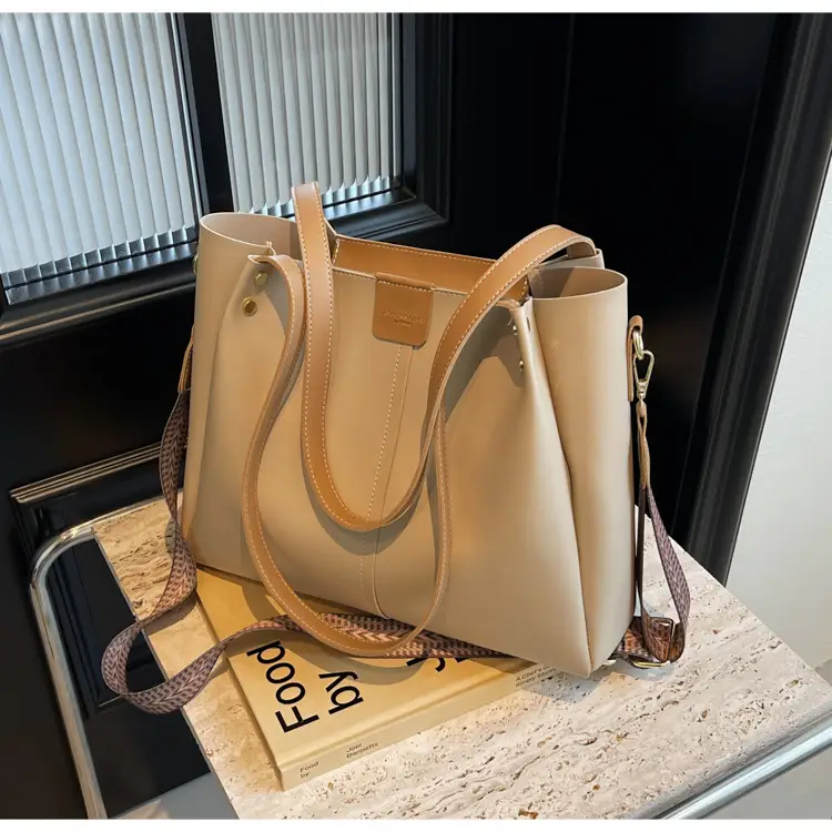 Women's Large Capacity Crossbody Tote Bag Beige Spring Summer 2026 — feature 36