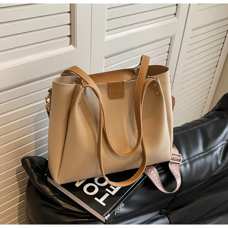 Women's Large Capacity Crossbody Tote Bag Beige Spring Summer 2026 — feature 37